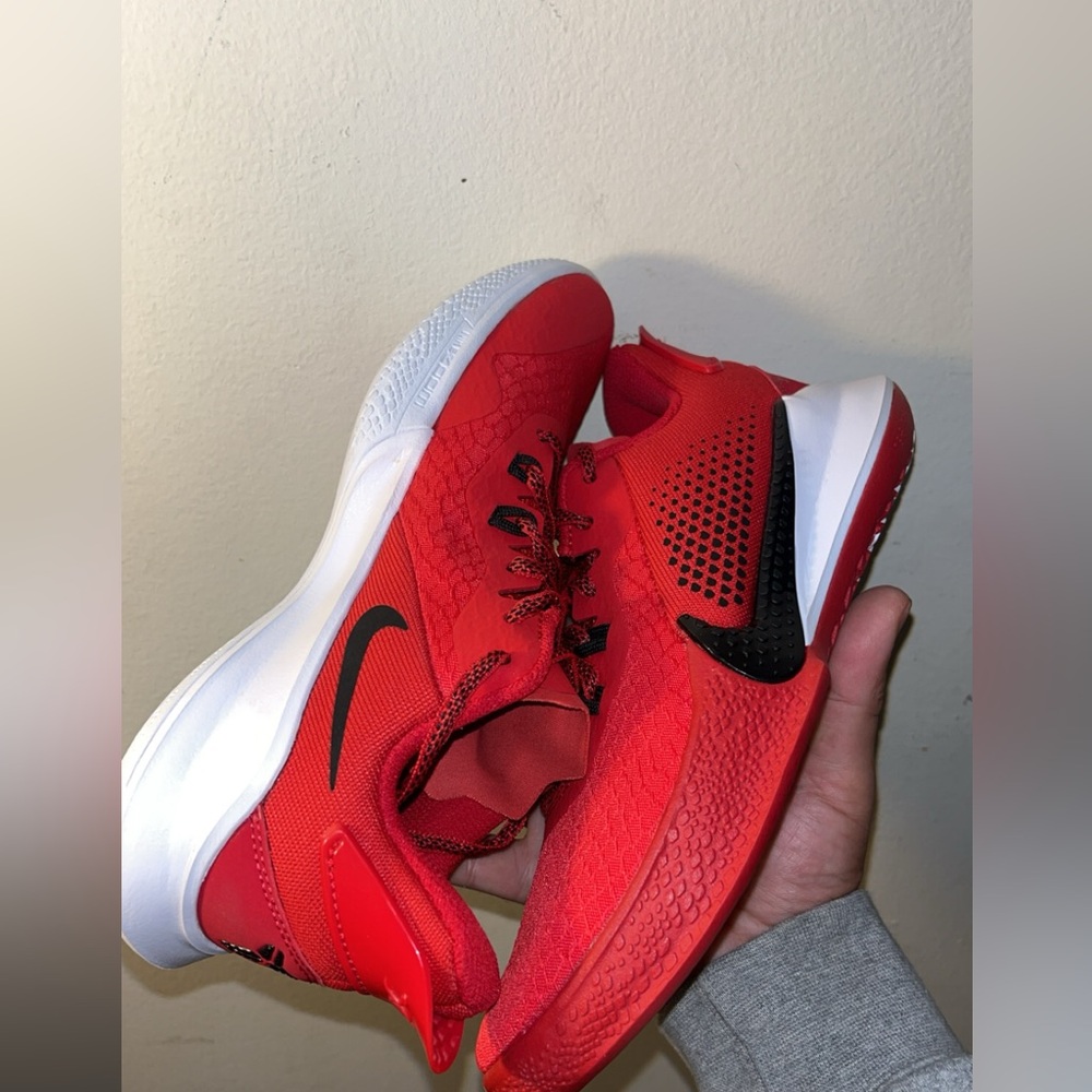 NIKE MAMBA FURY SIZE 4.5